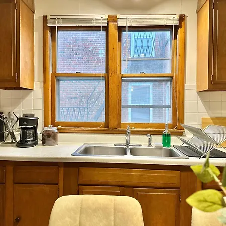 Ao Destinations - Wooster Street In Little Italy New Haven Apartment Room photo